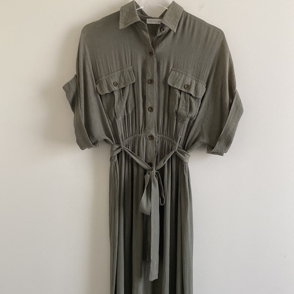 MINKPINK Collared Maxi Dress - Picture 4 of 16